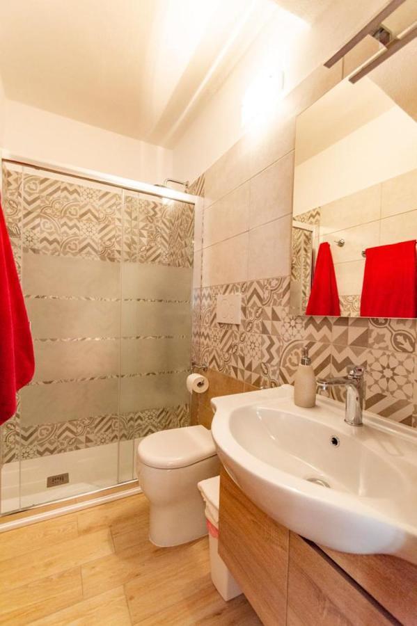 Via Mentana Hotell Baunei Exteriör bild